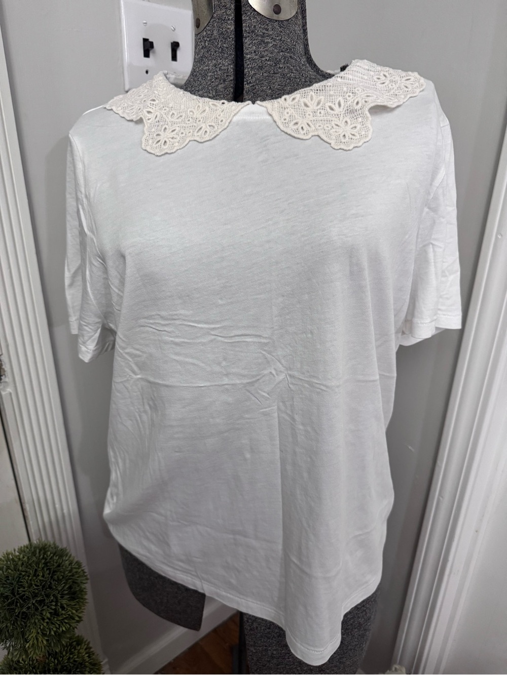 Women's JCrew White Knit Top with Crochet Peter Pan Collar NWT Large